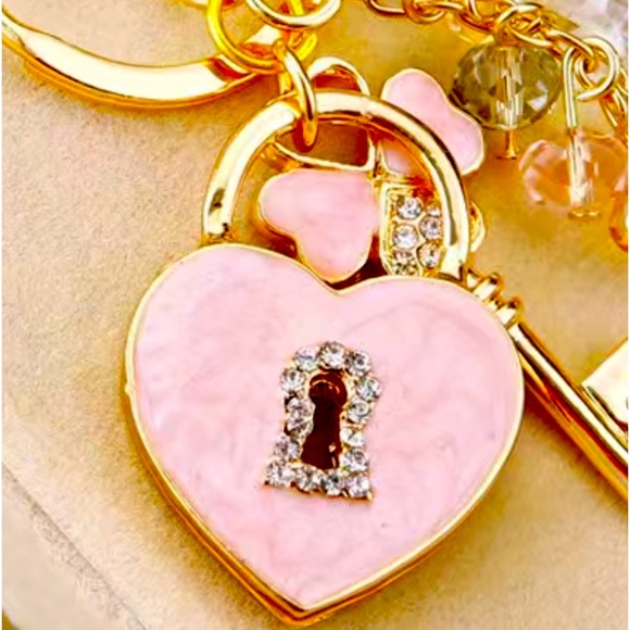 Accessories Nwt Rhinestone Key And Heart Lock Keychain Cute Sparkle